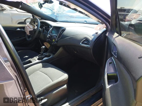 ✅ 2017 Chevrolet Cruze LT • VIN: 1G1BE5SM7H7149606 • Lot: 44591839. Listed on IAAI with 99,297 mi. Free auction sales archive from the USA and detailed vehicle history report at DreamBid. Image 5.