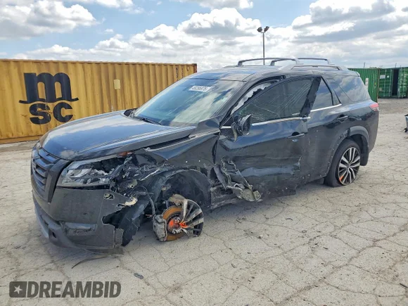 ✅ 2025 Nissan Pathfinder Platinum • VIN: 5N1DR3DKXSC306057 • Лот: 49286976. Опубліковано раніше на Copart з пробігом 5 287 миль. Безкоштовний доступ до архіву аукціонних продажів зі США та докладний звіт про історію автомобіля на DreamBid. Зображення 1.