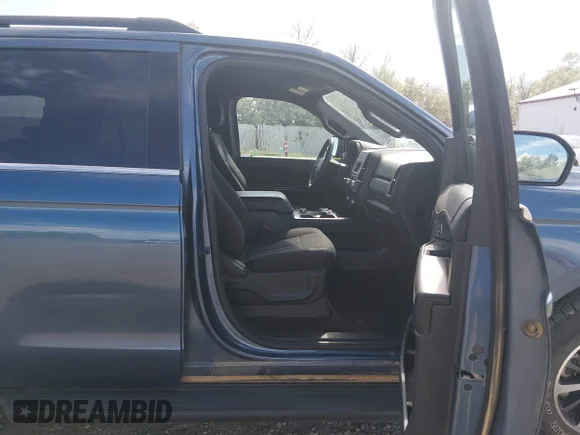 ✅ 2020 Ford Expedition XL • VIN: 1FMJU1GT2LEA84064 • Lot: 45283905. Listed on IAAI with 74,495 mi. Free auction sales archive from the USA and detailed vehicle history report at DreamBid. Image 5.