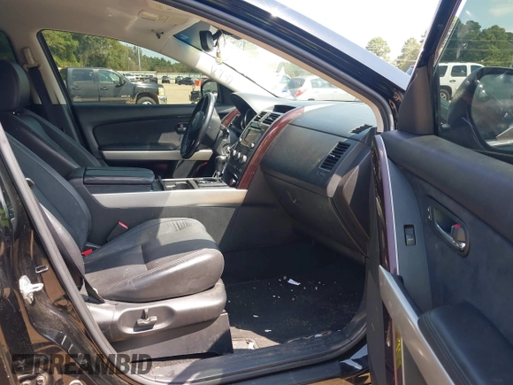 ✅ 2013 Mazda CX-9 Grand Touring • VIN: JM3TB2DA7D0424200 • Lot: 42988852. Wystawiony na IAAI z przebiegiem 230 508 mil. Bezpłatny archiwum sprzedaży aukcyjnych z USA i szczegółowy raport historii pojazdu na DreamBid. Zdjęcie 5.