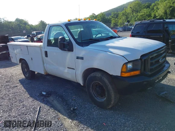 ✅ 2000 Ford F-350 XL • VIN: 1FDSF34F0YEA63553 • Lot: 42698138. Wystawiony na IAAI z przebiegiem 329 643 mil. Bezpłatny archiwum sprzedaży aukcyjnych z USA i szczegółowy raport historii pojazdu na DreamBid. Zdjęcie 1.