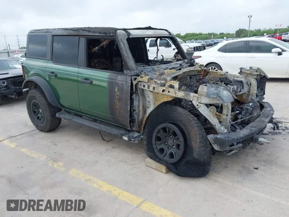 ✅ 2023 Ford Bronco Wildtrak • VIN: 1FMEE5DP6PLB44779 • Lot: 42741613. Wystawiony na IAAI z przebiegiem 31 861 mil. Bezpłatny archiwum sprzedaży aukcyjnych z USA i szczegółowy raport historii pojazdu na DreamBid. Zdjęcie 1.