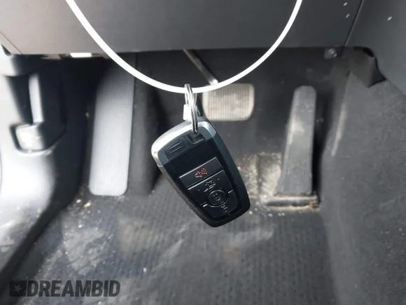 ✅ 2025 Ford Explorer Active • VIN: 1FMUK8DH8SGB79727 • Lot: 45269708. Wystawiony na IAAI z przebiegiem 124 297 mil. Bezpłatny archiwum sprzedaży aukcyjnych z USA i szczegółowy raport historii pojazdu na DreamBid. Zdjęcie 11.