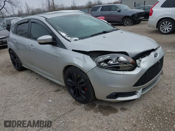 ✅ 2014 Ford Focus ST • VIN: 1FADP3L98EL396845 • Лот: 44636048. Опубліковано раніше на IAAI з пробігом 157 624 миль. Безкоштовний доступ до архіву аукціонних продажів зі США та докладний звіт про історію автомобіля на DreamBid. Зображення 1.
