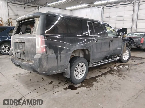 ✅ 2019 GMC Yukon XL SLT • VIN: 1GKS2GKCXKR364643 • Lot: 44216257. Wystawiony na IAAI z przebiegiem 184 318 mil. Bezpłatny archiwum sprzedaży aukcyjnych z USA i szczegółowy raport historii pojazdu na DreamBid. Zdjęcie 4.