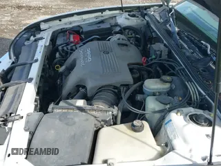 ✅ 1999 Buick Park Avenue Ultra • VIN: 1G4CU5216X4613338 • Lot: 42481694. Wystawiony na IAAI z przebiegiem 183 525 mil. Bezpłatny archiwum sprzedaży aukcyjnych z USA i szczegółowy raport historii pojazdu na DreamBid. Zdjęcie 18.