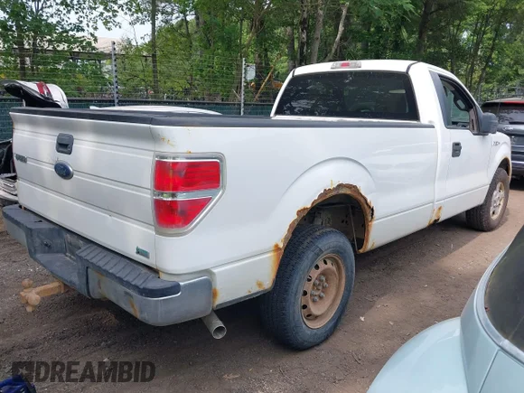 ✅ 2010 Ford F-150 XL • VIN: 1FTNF1CV7AKE05392 • Lot: 42422998. Wystawiony na IAAI z przebiegiem 147 274 mil. Bezpłatny archiwum sprzedaży aukcyjnych z USA i szczegółowy raport historii pojazdu na DreamBid. Zdjęcie 4.