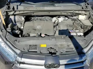 ✅ 2017 Toyota Highlander XLE • VIN: 5TDKZRFH8HS230460 • Lot: 82634795. Wystawiony na Copart z przebiegiem 79 362 mil. Bezpłatny archiwum sprzedaży aukcyjnych z USA i szczegółowy raport historii pojazdu na DreamBid. Zdjęcie 15.