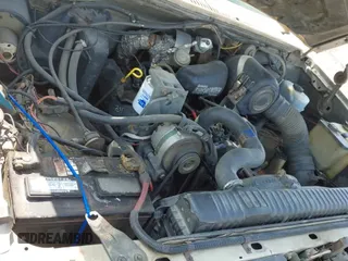 ✅ 1985 Ford F-250 • VIN: 1FTHF2618FPA87787 • Lot: 42861410. Listed on IAAI with 8,892 mi. Free auction sales archive from the USA and detailed vehicle history report at DreamBid. Image 12.