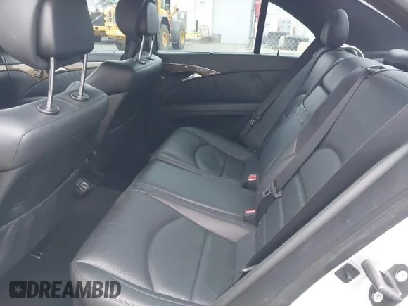 ✅ 2009 Mercedes-Benz E 63 AMG • VIN: WDBUF77X39B418497 • Lot: 43818140. Wystawiony na IAAI z przebiegiem 102 903 mil. Bezpłatny archiwum sprzedaży aukcyjnych z USA i szczegółowy raport historii pojazdu na DreamBid. Zdjęcie 8.