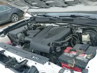 ✅ 2018 Toyota Tacoma SR5 • VIN: 3TMDZ5BN9JM051105 • Lot: 41708034. Wystawiony na IAAI z przebiegiem 98 000 mil. Bezpłatny archiwum sprzedaży aukcyjnych z USA i szczegółowy raport historii pojazdu na DreamBid. Zdjęcie 19.