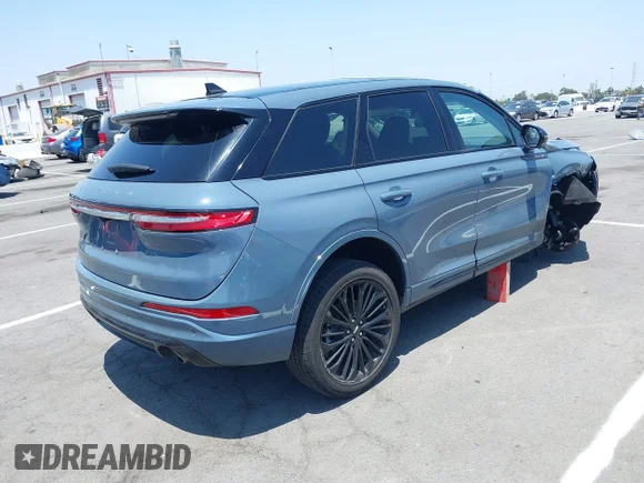✅ 2024 Lincoln Corsair Premiere • VIN: 5LMCJ1CA8RUL01862 • Lot: 42587457. Wystawiony na IAAI z przebiegiem 37 974 mil. Bezpłatny archiwum sprzedaży aukcyjnych z USA i szczegółowy raport historii pojazdu na DreamBid. Zdjęcie 4.