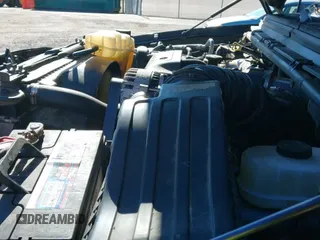 ✅ 2002 Ford F-250 XL • VIN: 1FTNX21F92ED18642 • Lot: 41223374. Wystawiony na IAAI z przebiegiem 291 703 mil. Bezpłatny archiwum sprzedaży aukcyjnych z USA i szczegółowy raport historii pojazdu na DreamBid. Zdjęcie 13.