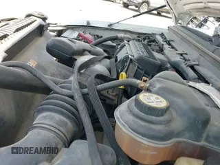 ✅ 2006 Ford F-350 • VIN: 1FDSF30566EB51324 • Lot: 42016661. Wystawiony na IAAI z przebiegiem 120 257 mil. Bezpłatny archiwum sprzedaży aukcyjnych z USA i szczegółowy raport historii pojazdu na DreamBid. Zdjęcie 18.