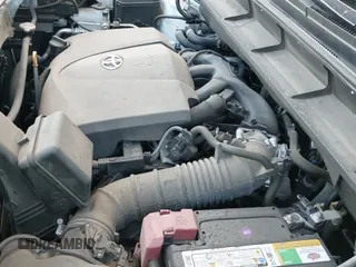 ✅ 2021 Toyota Highlander L • VIN: 5TDCZRBH2MS537417 • Lot: 43184843. Wystawiony na IAAI z przebiegiem 57 974 mil. Bezpłatny archiwum sprzedaży aukcyjnych z USA i szczegółowy raport historii pojazdu na DreamBid. Zdjęcie 19.