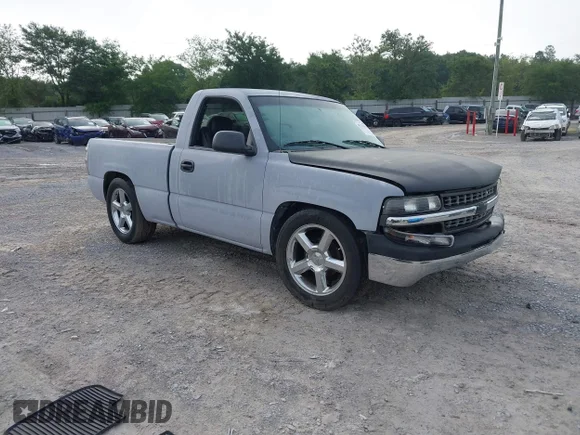 ✅ 2002 Chevrolet Silverado 1500 • VIN: 1GCEC14W72Z239836 • Лот: 45231055. Опубликован ранее на IAAI с пробегом 229 086 миль. Бесплатный доступ к архиву аукционных продаж из США и подробный отчёт об истории автомобиля на DreamBid. Изображение 1.