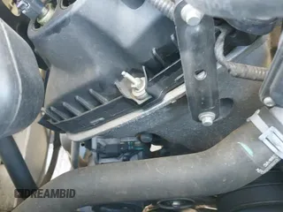 ✅ 2019 Ford Transit • VIN: 1FTYR1ZM1KKA72014 • Lot: 41727141. Wystawiony na IAAI z przebiegiem 79 664 mil. Bezpłatny archiwum sprzedaży aukcyjnych z USA i szczegółowy raport historii pojazdu na DreamBid. Zdjęcie 19.