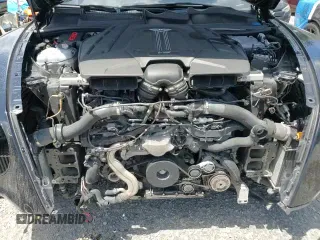 ✅ 2019 Bentley Bentayga V8 • VIN: SJAAM2ZV3KC023729 • Lot: 69097095. Listed on Copart with 79,829 mi. Free auction sales archive from the USA and detailed vehicle history report at DreamBid. Image 15.