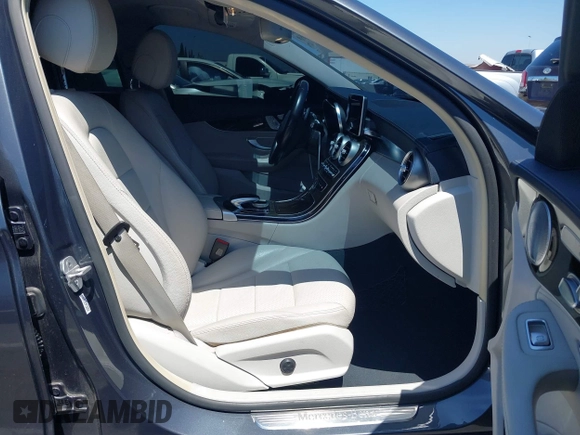 ✅ 2015 Mercedes-Benz C 300 Luxury • VIN: 55SWF4KB7FU083790 • Lot: 43002560. Wystawiony na IAAI z przebiegiem 84 164 mil. Bezpłatny archiwum sprzedaży aukcyjnych z USA i szczegółowy raport historii pojazdu na DreamBid. Zdjęcie 5.