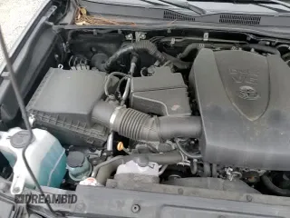 ✅ 2023 Toyota Tacoma SR5 • VIN: 3TMAZ5CNXPM213169 • Lot: 92592305. Wystawiony na Copart z przebiegiem 36 555 mil. Bezpłatny archiwum sprzedaży aukcyjnych z USA i szczegółowy raport historii pojazdu na DreamBid. Zdjęcie 13.