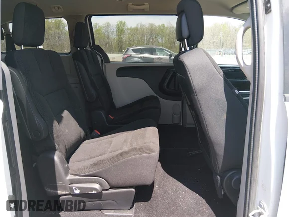 ✅ 2018 Dodge Grand Caravan SE • VIN: 2C4RDGBGXJR288793 • Lot: 44878366. Wystawiony na IAAI z przebiegiem 44 024 mil. Bezpłatny archiwum sprzedaży aukcyjnych z USA i szczegółowy raport historii pojazdu na DreamBid. Zdjęcie 8.