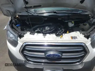 ✅ 2020 Ford Transit Cargo • VIN: 1FTBR1C8XLKB10634 • Lot: 66286855. Wystawiony na Copart z przebiegiem 85 860 mil. Bezpłatny archiwum sprzedaży aukcyjnych z USA i szczegółowy raport historii pojazdu na DreamBid. Zdjęcie 14.