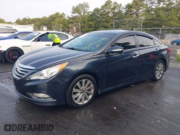 ✅ 2014 Hyundai Sonata Limited • VIN: 5NPEC4AB2EH912112 • Лот: 42932086. Опубликован ранее на IAAI с пробегом 147 057 миль. Бесплатный доступ к архиву аукционных продаж из США и подробный отчёт об истории автомобиля на DreamBid. Изображение 2.