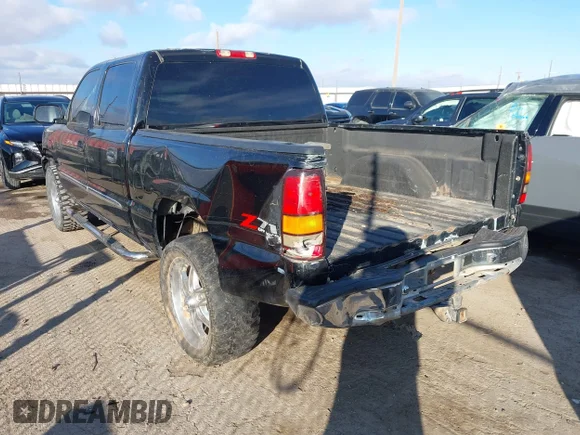 ✅ 2006 GMC Sierra 1500 SLT • VIN: 2GTEK13T861136921 • Lot: 43724637. Wystawiony na IAAI z przebiegiem 245 838 mil. Bezpłatny archiwum sprzedaży aukcyjnych z USA i szczegółowy raport historii pojazdu na DreamBid. Zdjęcie 6.