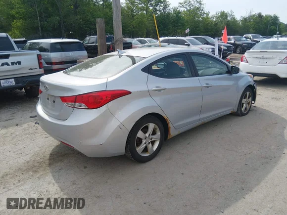 ✅ 2012 Hyundai Elantra GLS • VIN: 5NPDH4AE8CH124715 • Lot: 45228130. Wystawiony na IAAI z przebiegiem 148 198 mil. Bezpłatny archiwum sprzedaży aukcyjnych z USA i szczegółowy raport historii pojazdu na DreamBid. Zdjęcie 4.