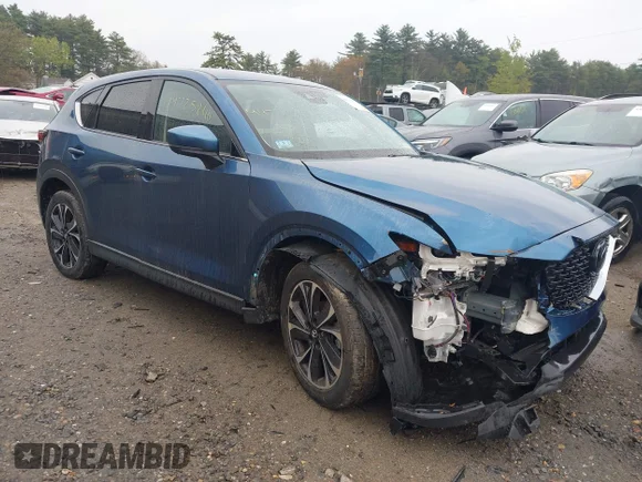 ✅ 2022 Mazda CX-5 S Premium Plus • VIN: JM3KFBEM2N1560481 • Lot: 44725816. Wystawiony na IAAI z przebiegiem 72 842 mil. Bezpłatny archiwum sprzedaży aukcyjnych z USA i szczegółowy raport historii pojazdu na DreamBid. Zdjęcie 1.