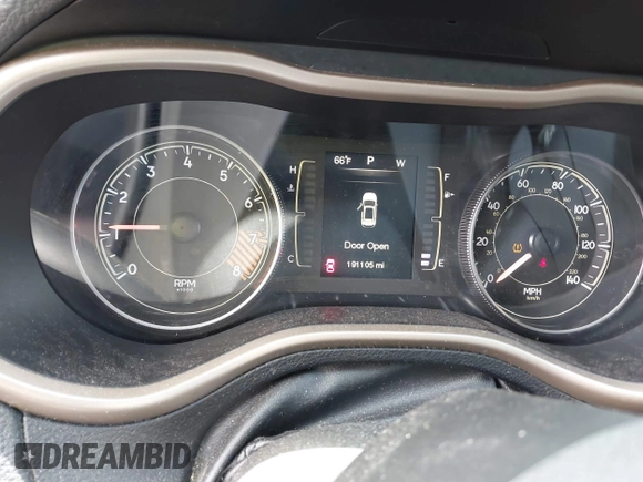 ✅ 2014 Jeep Cherokee Latitude • VIN: 1C4PJLCS4EW192019 • Lot: 45184829. Wystawiony na IAAI z przebiegiem 191 105 mil. Bezpłatny archiwum sprzedaży aukcyjnych z USA i szczegółowy raport historii pojazdu na DreamBid. Zdjęcie 7.