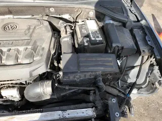 ✅ 2019 Volkswagen Passat Wolfsburg Edition • VIN: 1VWLA7A3XKC001070 • Lot: 86217395. Listed on Copart with 123,674 mi. Free auction sales archive from the USA and detailed vehicle history report at DreamBid. Image 13.