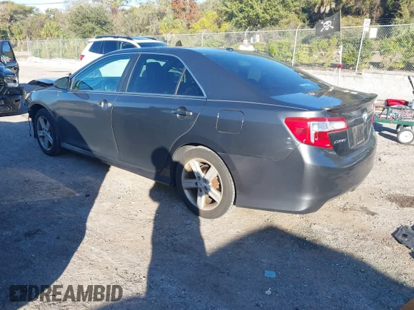 ✅ 2012 Toyota Camry SE • VIN: 4T1BF1FK5CU504025 • Лот: 43987950. Опубликован ранее на IAAI с пробегом 247 561 миль. Бесплатный доступ к архиву аукционных продаж из США и подробный отчёт об истории автомобиля на DreamBid. Изображение 3.