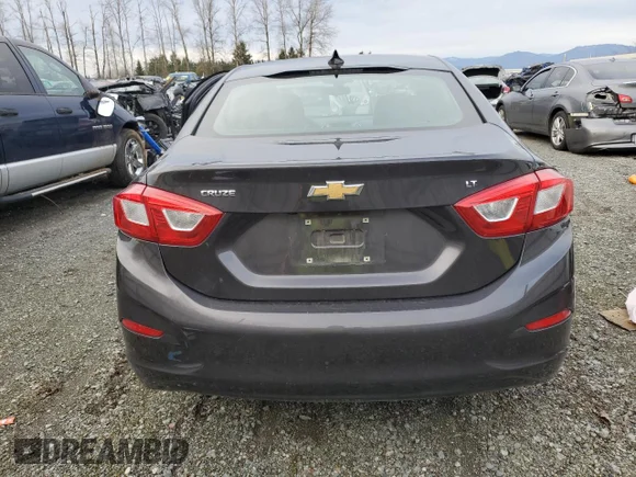 ✅ 2017 Chevrolet Cruze LT • VIN: 1G1BE5SM3H7112570 • Lot: 39344163. Wystawiony na Copart z przebiegiem Nie podano. Bezpłatny archiwum sprzedaży aukcyjnych z USA i szczegółowy raport historii pojazdu na DreamBid. Zdjęcie 6.