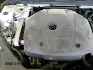 ✅ 2020 Volvo V60 Momentum • VIN: YV1102EK0L2398338 • Лот: 46629835. Опубликован ранее на Copart с пробегом 103 758 миль. Бесплатный доступ к архиву аукционных продаж из США и подробный отчёт об истории автомобиля на DreamBid. Изображение 14.