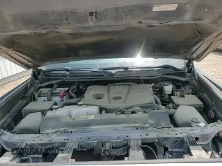 ✅ 2022 Toyota Tundra Limited • VIN: 5TFJA5AB4NX005490 • Lot: 57587195. Listed on Copart with 77,065 mi. Free auction sales archive from the USA and detailed vehicle history report at DreamBid. Image 15.