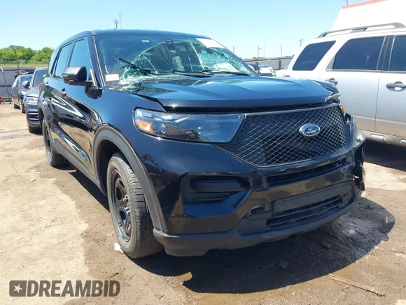 ✅ 2020 Ford Police Interceptor Utility • VIN: 1FM5K8AB0LGD19811 • Lot: 45077970. Wystawiony na IAAI z przebiegiem 132 811 mil. Bezpłatny archiwum sprzedaży aukcyjnych z USA i szczegółowy raport historii pojazdu na DreamBid. Zdjęcie 1.