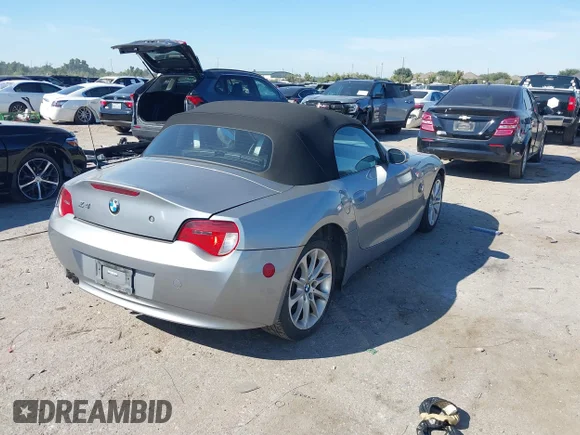 ✅ 2006 BMW Z4 3.0i • VIN: 4USBU33526LW66252 • Лот: 43325648. Опубліковано раніше на IAAI з пробігом 164 675 миль. Безкоштовний доступ до архіву аукціонних продажів зі США та докладний звіт про історію автомобіля на DreamBid. Зображення 4.