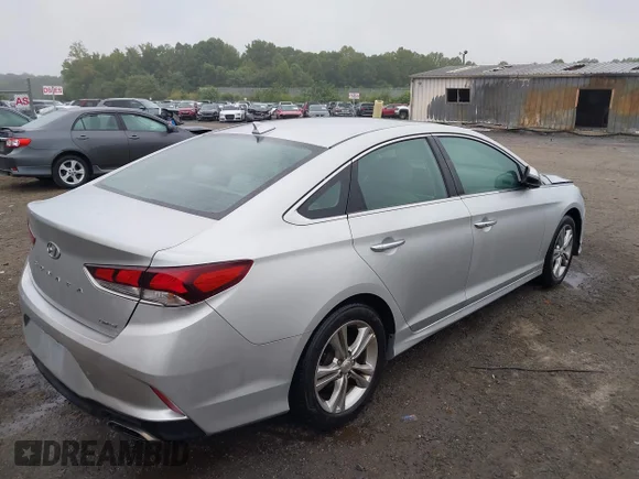 ✅ 2018 Hyundai Sonata Sport Plus • VIN: 5NPE34AF7JH626866 • Lot: 42993652. Wystawiony na IAAI z przebiegiem 114 094 mil. Bezpłatny archiwum sprzedaży aukcyjnych z USA i szczegółowy raport historii pojazdu na DreamBid. Zdjęcie 4.