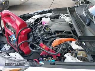 ✅ 2025 Toyota RAV4 Hybrid Limited • VIN: JTMD6RFV2SJ065128 • Лот: 43369181. Опубликован ранее на IAAI с пробегом 8 581 миль. Бесплатный доступ к архиву аукционных продаж из США и подробный отчёт об истории автомобиля на DreamBid. Изображение 19.