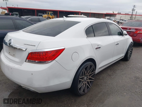✅ 2013 Buick LaCrosse Leather • VIN: 1G4GC5E34DF120369 • Lot: 44201150. Wystawiony na IAAI z przebiegiem 233 100 mil. Bezpłatny archiwum sprzedaży aukcyjnych z USA i szczegółowy raport historii pojazdu na DreamBid. Zdjęcie 4.
