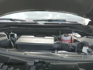 ✅ 2025 GMC Yukon XL Denali • VIN: 1GKS2JRL6SR170517 • Lot: 41715754. Listed on IAAI with 1,091 mi. Free auction sales archive from the USA and detailed vehicle history report at DreamBid. Image 19.