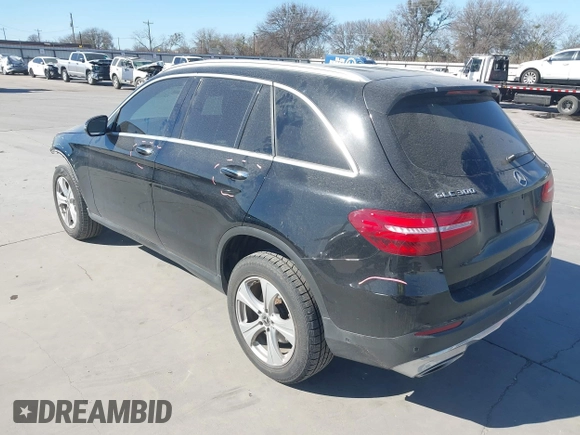 ✅ 2018 Mercedes-Benz GLC 300 • VIN: WDC0G4KB5JV061201 • Lot: 44116362. Wystawiony na IAAI z przebiegiem 73 423 mil. Bezpłatny archiwum sprzedaży aukcyjnych z USA i szczegółowy raport historii pojazdu na DreamBid. Zdjęcie 3.