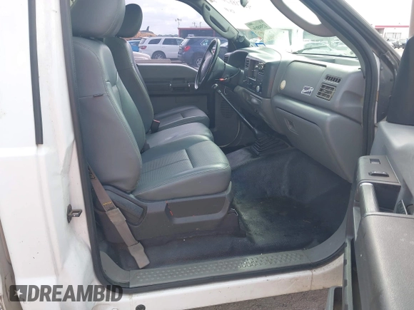 ✅ 2003 Ford F-250 XL • VIN: 1FTNF20PX3EC57946 • Lot: 42588856. Wystawiony na IAAI z przebiegiem 181 202 mil. Bezpłatny archiwum sprzedaży aukcyjnych z USA i szczegółowy raport historii pojazdu na DreamBid. Zdjęcie 5.