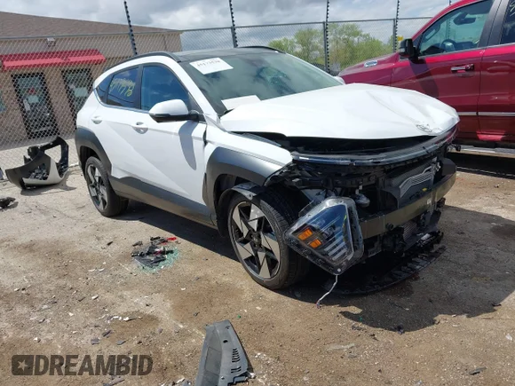 ✅ 2025 Hyundai Kona Limited • VIN: KM8HECA34SU209067 • Лот: 45173538. Опубликован ранее на IAAI с пробегом 12 618 миль. Бесплатный доступ к архиву аукционных продаж из США и подробный отчёт об истории автомобиля на DreamBid. Изображение 1.