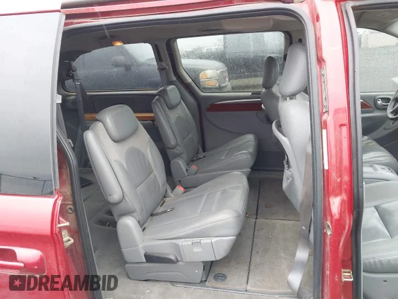 ✅ 2005 Chrysler Town & Country Limited • VIN: 2C4GP64L85R333836 • Лот: 44702769. Опубліковано раніше на IAAI з пробігом 128 100 миль. Безкоштовний доступ до архіву аукціонних продажів зі США та докладний звіт про історію автомобіля на DreamBid. Зображення 8.
