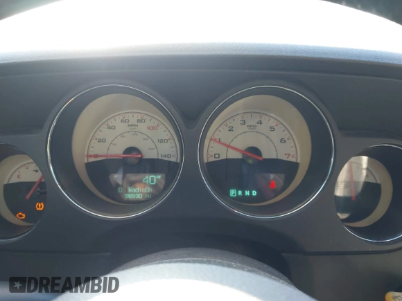 ✅ 2014 Dodge Challenger SXT • VIN: 2C3CDYAGXEH277368 • Lot: 44181489. Wystawiony na IAAI z przebiegiem 98 930 mil. Bezpłatny archiwum sprzedaży aukcyjnych z USA i szczegółowy raport historii pojazdu na DreamBid. Zdjęcie 7.