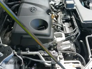 ✅ 2023 Toyota RAV4 LE • VIN: 2T3H1RFV3PC239055 • Lot: 43266107. Wystawiony na IAAI z przebiegiem 19 713 mil. Bezpłatny archiwum sprzedaży aukcyjnych z USA i szczegółowy raport historii pojazdu na DreamBid. Zdjęcie 19.