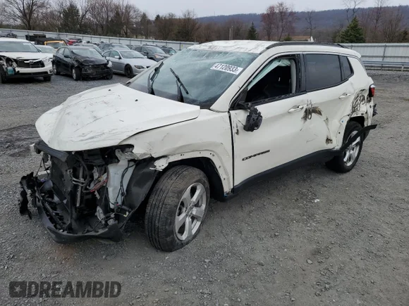 ✅ 2019 Jeep Compass Latitude • VIN: 3C4NJDBB2KT629743 • Лот: 47120933. Опубліковано раніше на Copart з пробігом 68 918 миль. Безкоштовний доступ до архіву аукціонних продажів зі США та докладний звіт про історію автомобіля на DreamBid. Зображення 1.