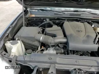 ✅ 2018 Toyota Tacoma TRD Sport • VIN: 3TMBZ5DNXJM012785 • Lot: 82678525. Wystawiony na Copart z przebiegiem 62 999 mil. Bezpłatny archiwum sprzedaży aukcyjnych z USA i szczegółowy raport historii pojazdu na DreamBid. Zdjęcie 15.